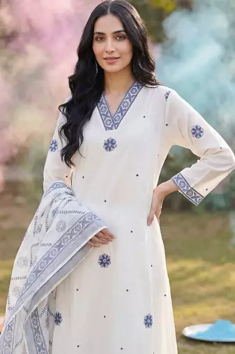 Women Ethnic Motifs Embroidered Regular Pure Cotton Kurta with Trousers & With Dupatta