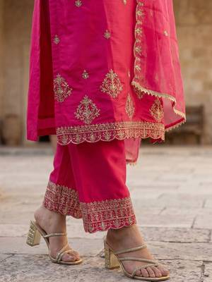 Women Ethnic Motifs Embroidered Regular Thread Work Kurta with Trousers & With Dupatta 5