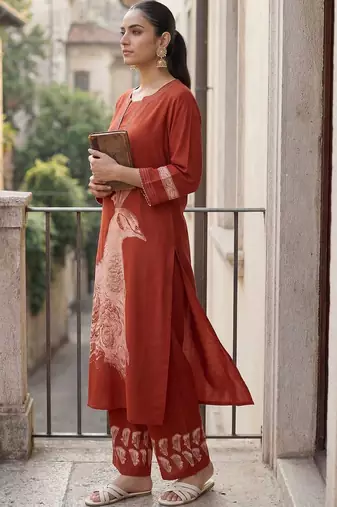 Women Animal Printed Regular Thread Work Kurta with Palazzos
