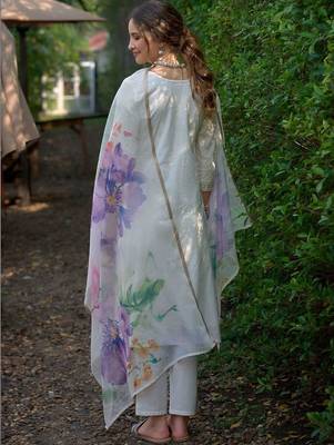 Women Ethnic Motifs Embroidered Regular Thread Work Pure Cotton Kurta with Trousers & With Dupatta 5