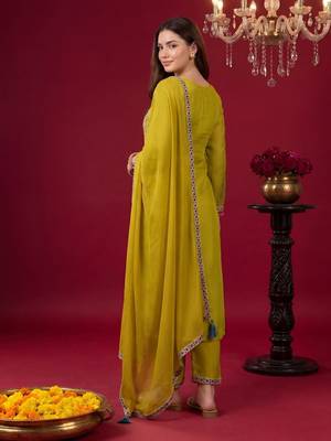 Women Floral Embroidered Regular Beads and Stones Kurta with Trousers & With Dupatta 4