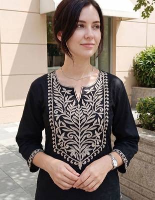 Women Embroidered Regular Thread Work Pure Cotton Kurta with Palazzos 2