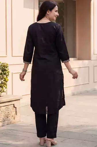 Women Embroidered Regular Thread Work Pure Cotton Kurta with Palazzos