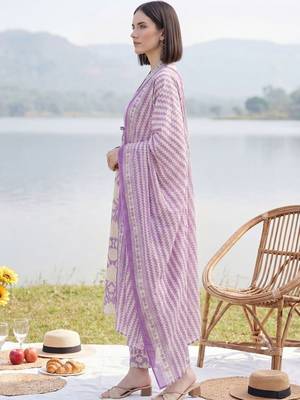 Women Floral Printed Panelled Mirror Work Pure Cotton Kurta with Trousers & With Dupatta 4