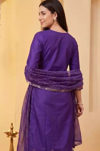 Women Ethnic Motifs Regular Kurta with Trousers & With Dupatta