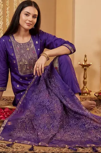 Women Ethnic Motifs Regular Kurta with Trousers & With Dupatta