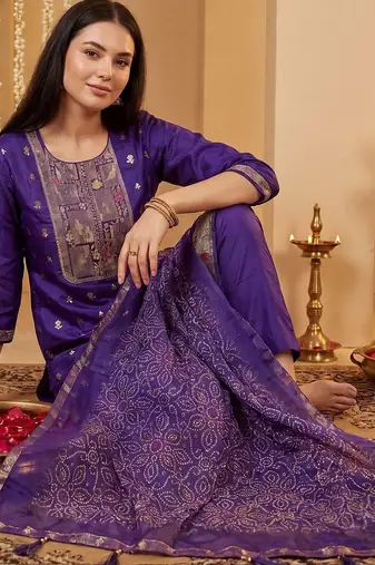 Women Ethnic Motifs Regular Kurta with Trousers & With Dupatta