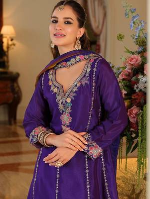 Women Ethnic Motifs Embroidered Empire Thread Work Kurta with Sharara & With Dupatta 2
