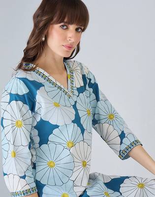 Women Floral Printed Regular Thread Work Pure Cotton Kurta with Trousers 2