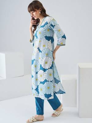 Women Floral Printed Regular Thread Work Pure Cotton Kurta with Trousers 3