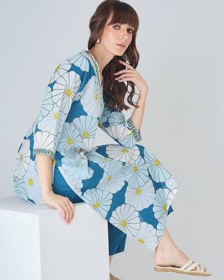 Women Floral Printed Regular Thread Work Pure Cotton Kurta with Trousers 6