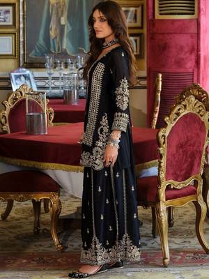 Women Ethnic Motifs Embroidered Regular Thread Work Kurta with Sharara & With Dupatta 2