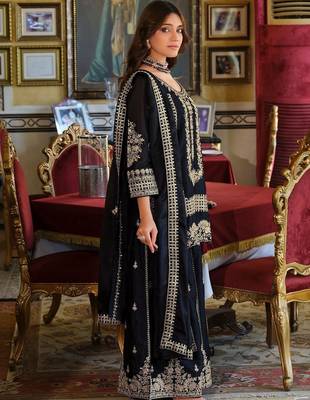 Women Ethnic Motifs Embroidered Regular Thread Work Kurta with Sharara & With Dupatta 3