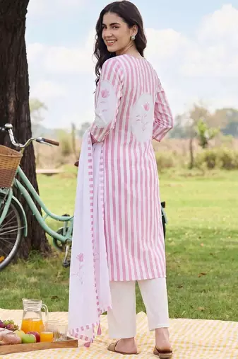 Women Striped Regular Linen Kurta with Trousers & With Dupatta