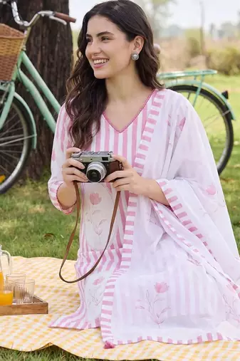 Women Striped Regular Linen Kurta with Trousers & With Dupatta