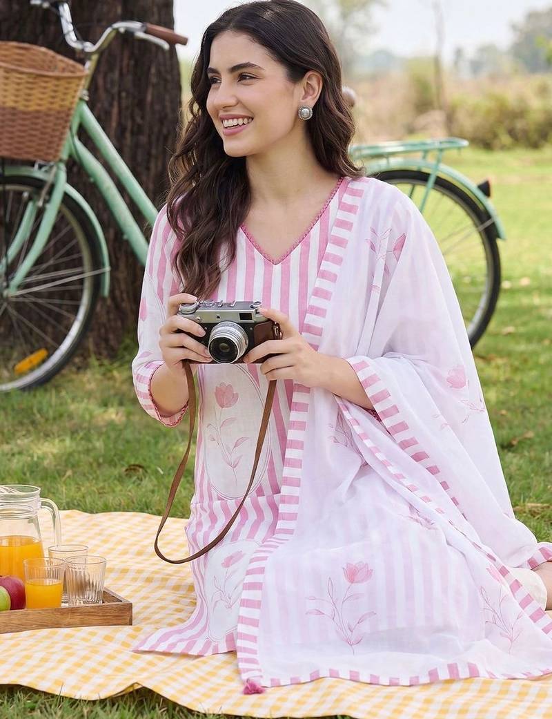 Women Striped Regular Linen Kurta with Trousers & With Dupatta