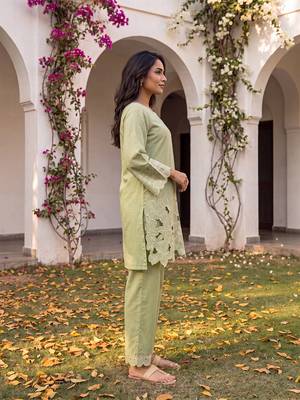 Women's green embellished silk blend round neck co-ord set 3