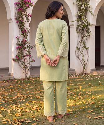 Women's green embellished silk blend round neck co-ord set 4