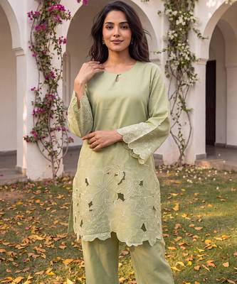 Women's green embellished silk blend round neck co-ord set 5