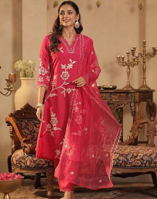 Women Floral Embroidered Regular Thread Work Kurta with Trousers & With Dupatta 1