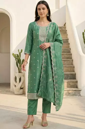 Women Ethnic Motifs Embroidered Regular Thread Work Kurta with Trousers & With Dupatta