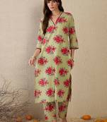 Women Floral Printed Regular Pure Cotton Kurta with Trousers