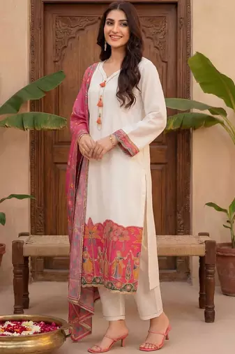 Women Ethnic Motifs Embroidered Regular Kurta with Trousers & With Dupatta