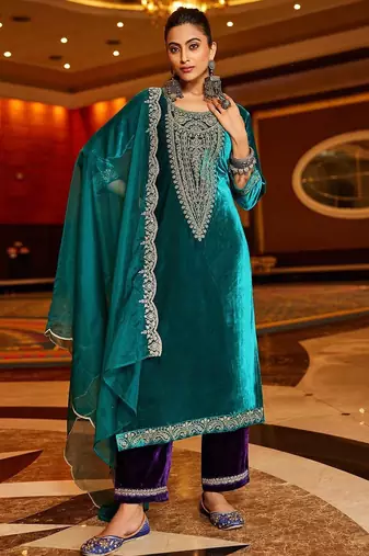 Women Ethnic Motifs Embroidered Regular Sequinned Velvet Kurta with Trousers & With Dupatta