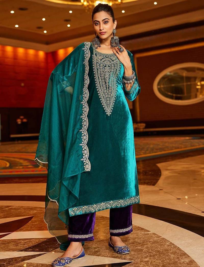 Women Ethnic Motifs Embroidered Regular Sequinned Velvet Kurta with Trousers & With Dupatta