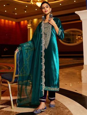 Women Ethnic Motifs Embroidered Regular Sequinned Velvet Kurta with Trousers & With Dupatta 3