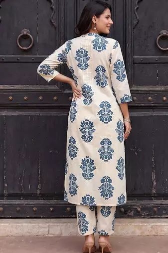 Women Floral Printed Regular Pure Cotton Kurta with Trousers