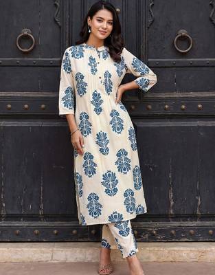Women Floral Printed Regular Pure Cotton Kurta with Trousers 5