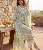 Women Floral Printed Empire Pure Cotton Kurta with Trousers & With Dupatta