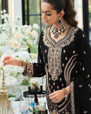 Women Ethnic Motifs Embroidered Regular Thread Work Kurta with Sharara & With Dupatta 2