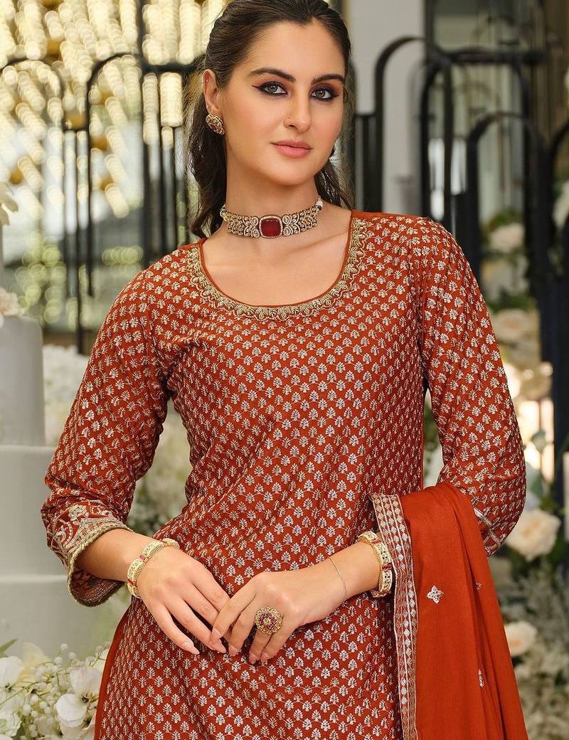 Women Regular Thread Work Kurta with Palazzos & With Dupatta