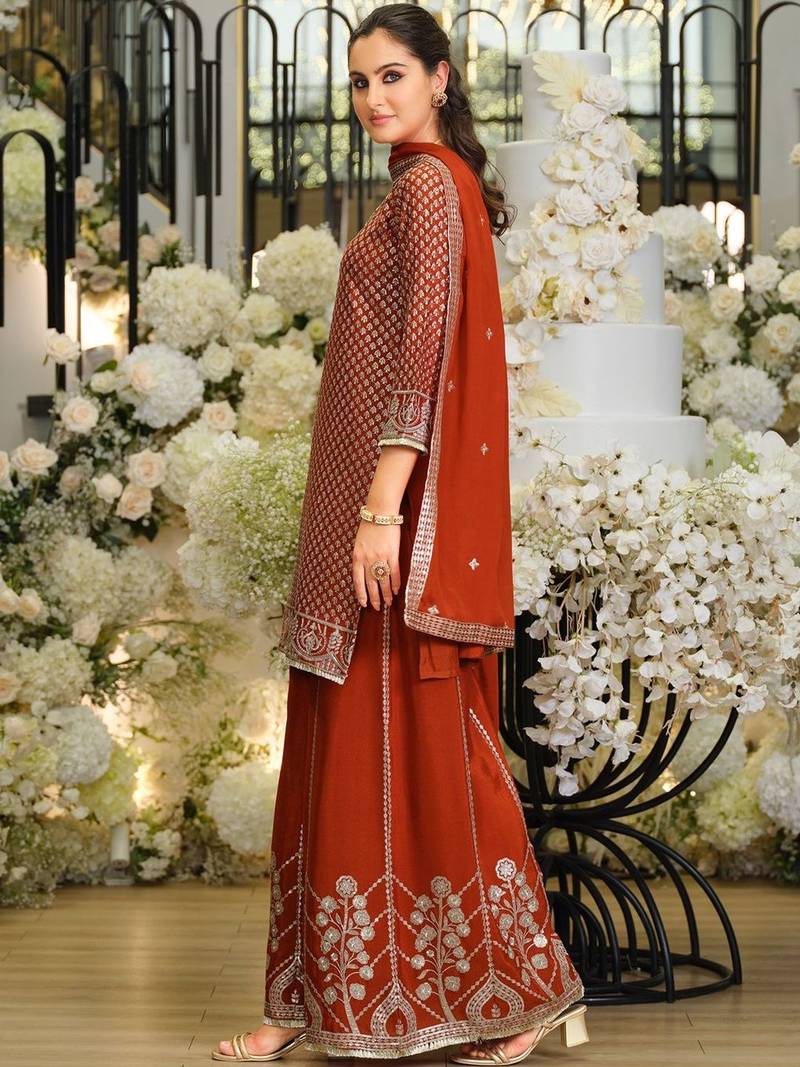 Women Regular Thread Work Kurta with Palazzos & With Dupatta