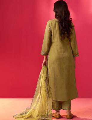 Women Ethnic Motifs Embroidered Regular Thread Work Kurta with Trousers & With Dupatta 6