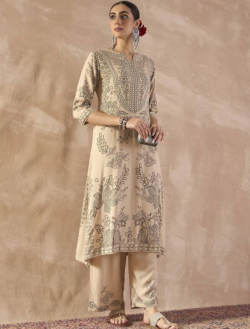 Women Ethnic Motifs Printed Regular Sequinned Kurta with Trousers