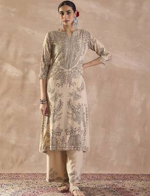 Women Ethnic Motifs Printed Regular Sequinned Kurta with Trousers 4