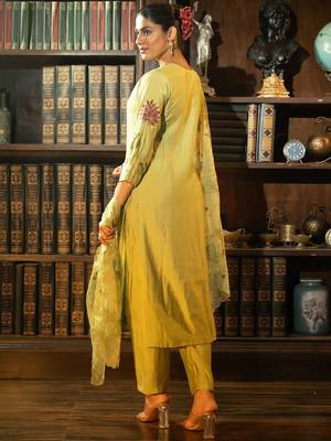 Floral Printed Thread Work Straight Kurta With Trousers & With Dupatta 5