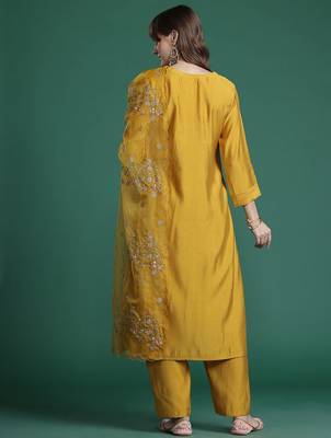 Floral Embroidered Thread Work Kurta with Trousers & With Dupatta 7