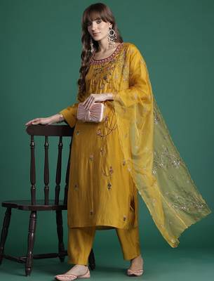 Floral Embroidered Thread Work Kurta with Trousers & With Dupatta 8