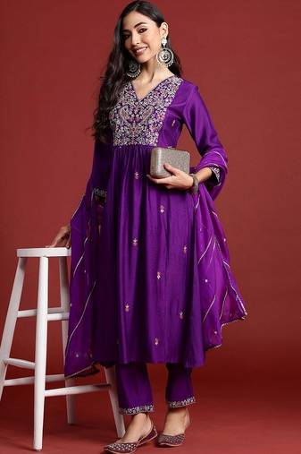 Women Ethnic Motifs Embroidered Empire Thread Work Liva Kurta with Trousers & With Dupatta