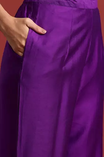 Women Ethnic Motifs Embroidered Empire Thread Work Liva Kurta with Trousers & With Dupatta