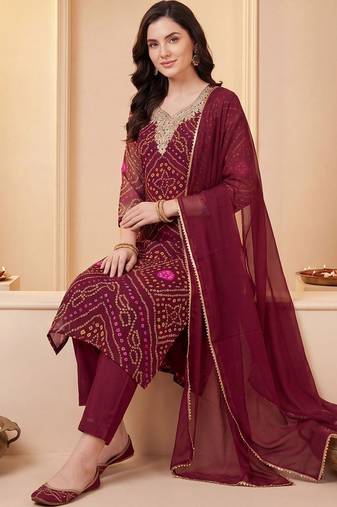 Women Bandhani Printed Regular Thread Work Kurta with Trousers & With Dupatta