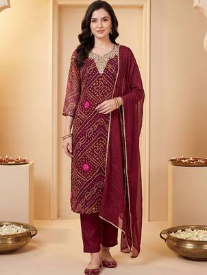Women Bandhani Printed Regular Thread Work Kurta with Trousers & With Dupatta 5