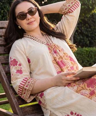 Women Floral Printed Empire Pure Cotton Kurta with Trousers 2