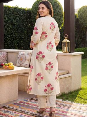 Women Floral Printed Empire Pure Cotton Kurta with Trousers 4
