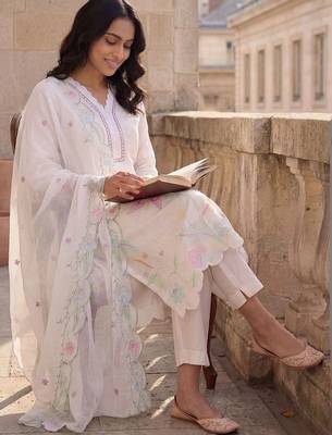 Women Floral Regular Thread Work Kurta with Trousers & With Dupatta 1