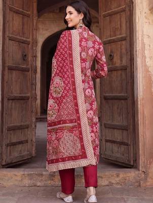Women Floral Printed Regular Pure Cotton Kurta with Trousers & With Dupatta 4